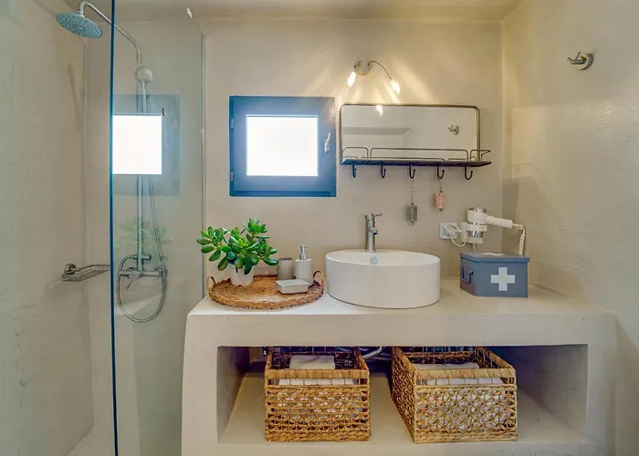 Present Perfect - Private Pool * Firostefani