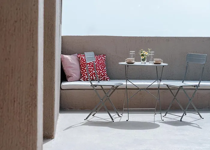 Present Perfect - Private Pool Firostefani