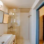 Present Perfect - Private Pool *