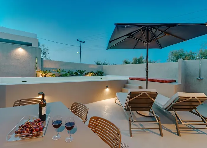 Present Perfect - Private Pool Firostefani